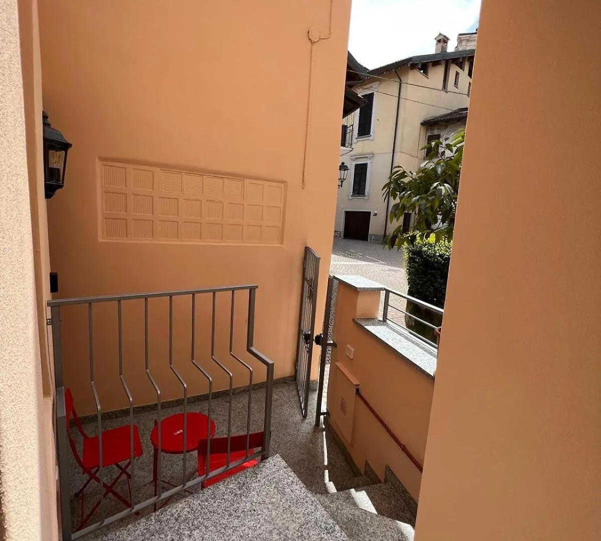 Osteria Al Cantonaccio Rooms Brusimpiano Bed & Breakfast